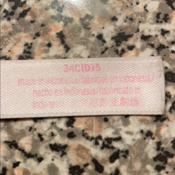 Pink Victoria’s Secret Bra - Picture 5 of 6